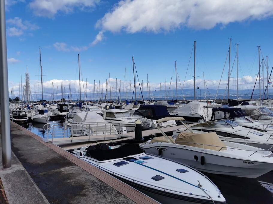 Appartement Vue Sur Le Golf Et Le Lac Leman Publier Eksteriør bilde